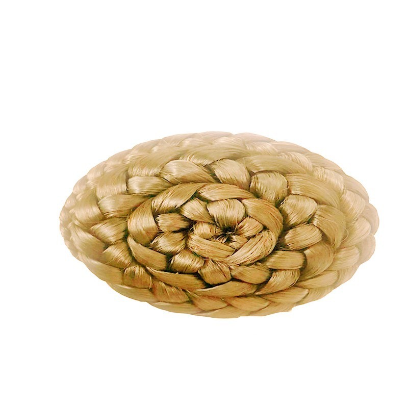 Moño ovalado cabello natural